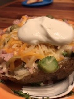 Quick and Easy Dinner Idea - Stuffed Baked Potato