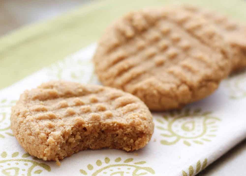 Easy Christmas Desserts- Peanut butter cookie