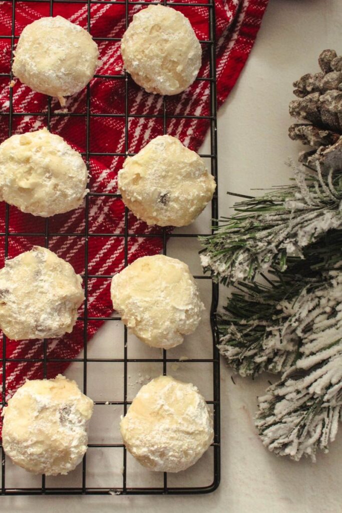 easy Christmas desserts- snowball cookies